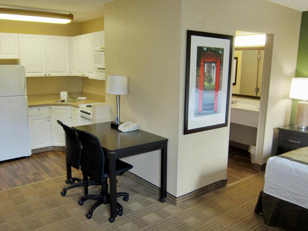 Extended Stay America Suites - Greensboro - Airport Dış mekan fotoğraf