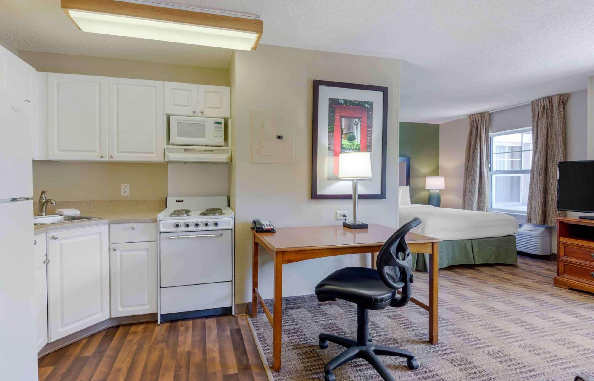 Extended Stay America Suites - Greensboro - Airport Dış mekan fotoğraf